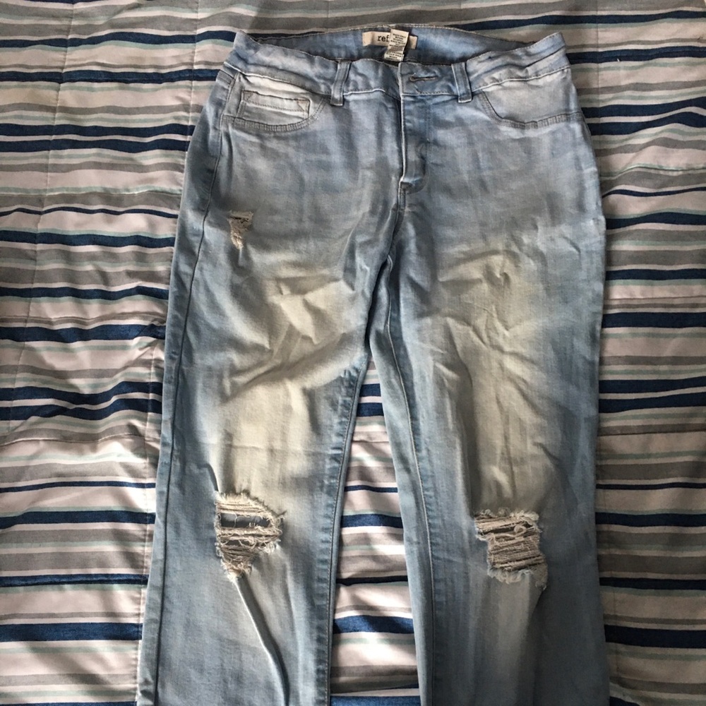 Distressed jeans light blue wash